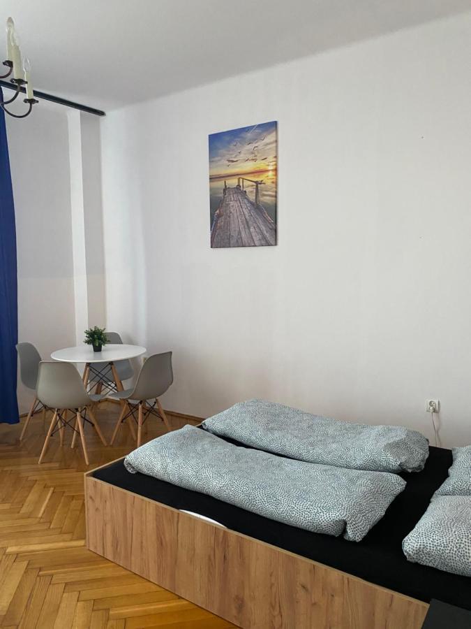 Vintage Rooms In Old Town Krakow Exterior photo
